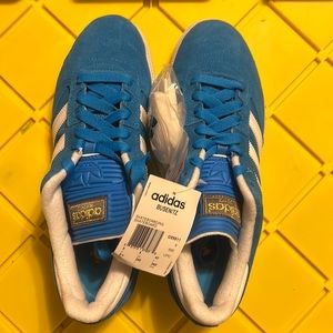 Adidas Busenitz Blue/White Skate Shoes 8.5. Brand new. More of a turquoise.